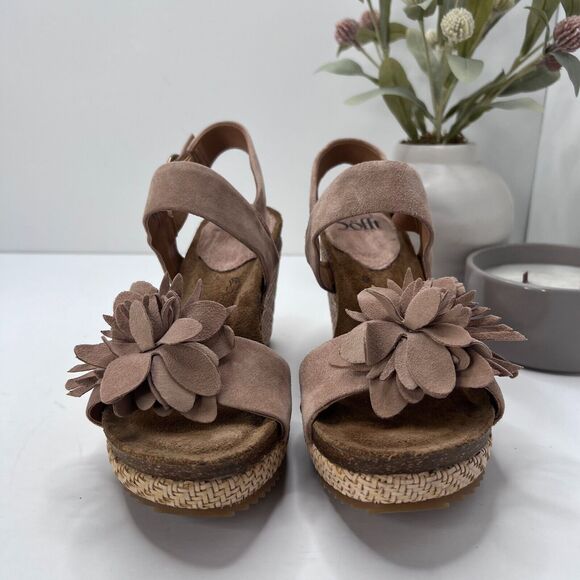 Sofft Cali Suede Floral Wedge Sandals Rose Taupe SF0078188 Women's 8.5M NWOB - Picture 2 of 10